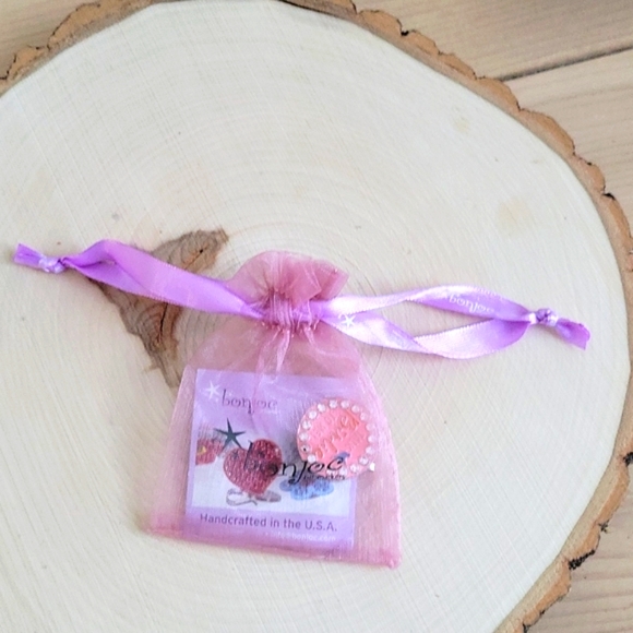 Bonjoc Handcrafted Women's Golf Ball Marker - Swarovski Crystals - Picture 1 of 7